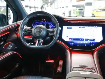 Mercedes-Benz EQS 450  SUV AMG Sport Premium  Hyperscreen