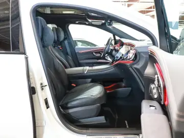 Mercedes-Benz EQS 450  SUV AMG Sport Premium  Hyperscreen