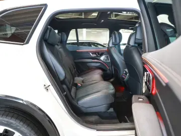 Mercedes-Benz EQS 450  SUV AMG Sport Premium  Hyperscreen
