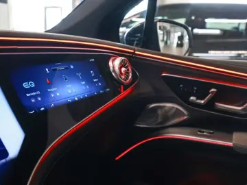 Mercedes-Benz EQS 450  SUV AMG Sport Premium  Hyperscreen