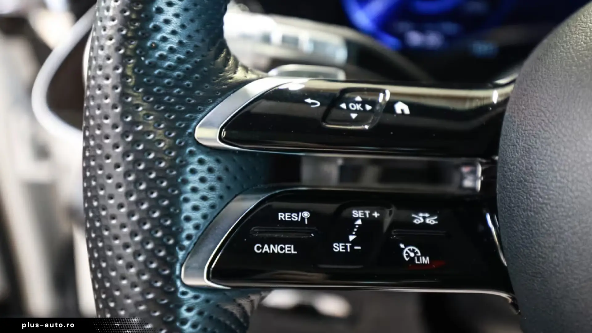 Mercedes-Benz EQS 450  SUV AMG Sport Premium  Hyperscreen