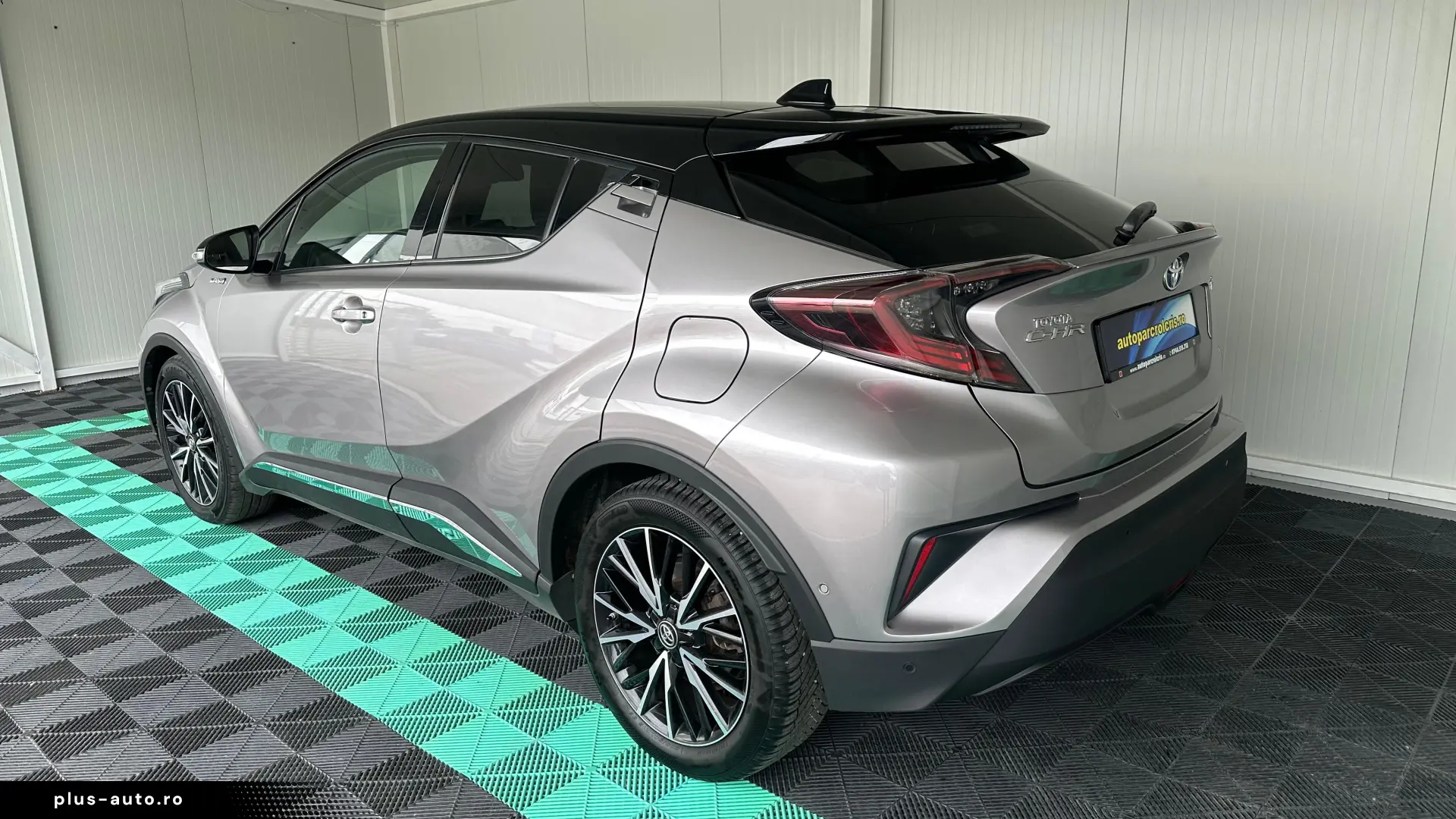 Toyota C-HR Hibrid 1.8 Benzina 122 CP An 2018