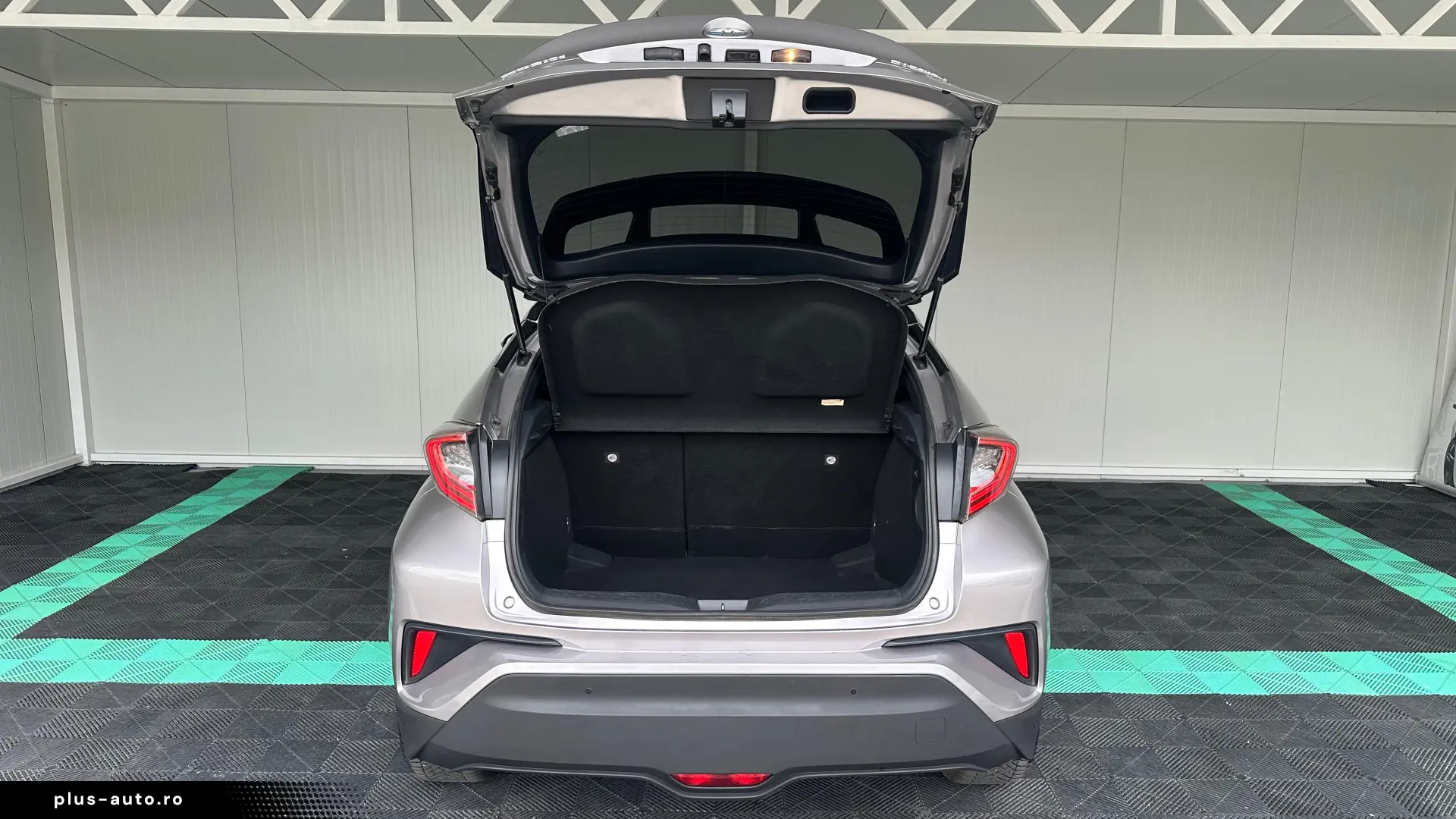 Toyota C-HR Hibrid 1.8 Benzina 122 CP An 2018