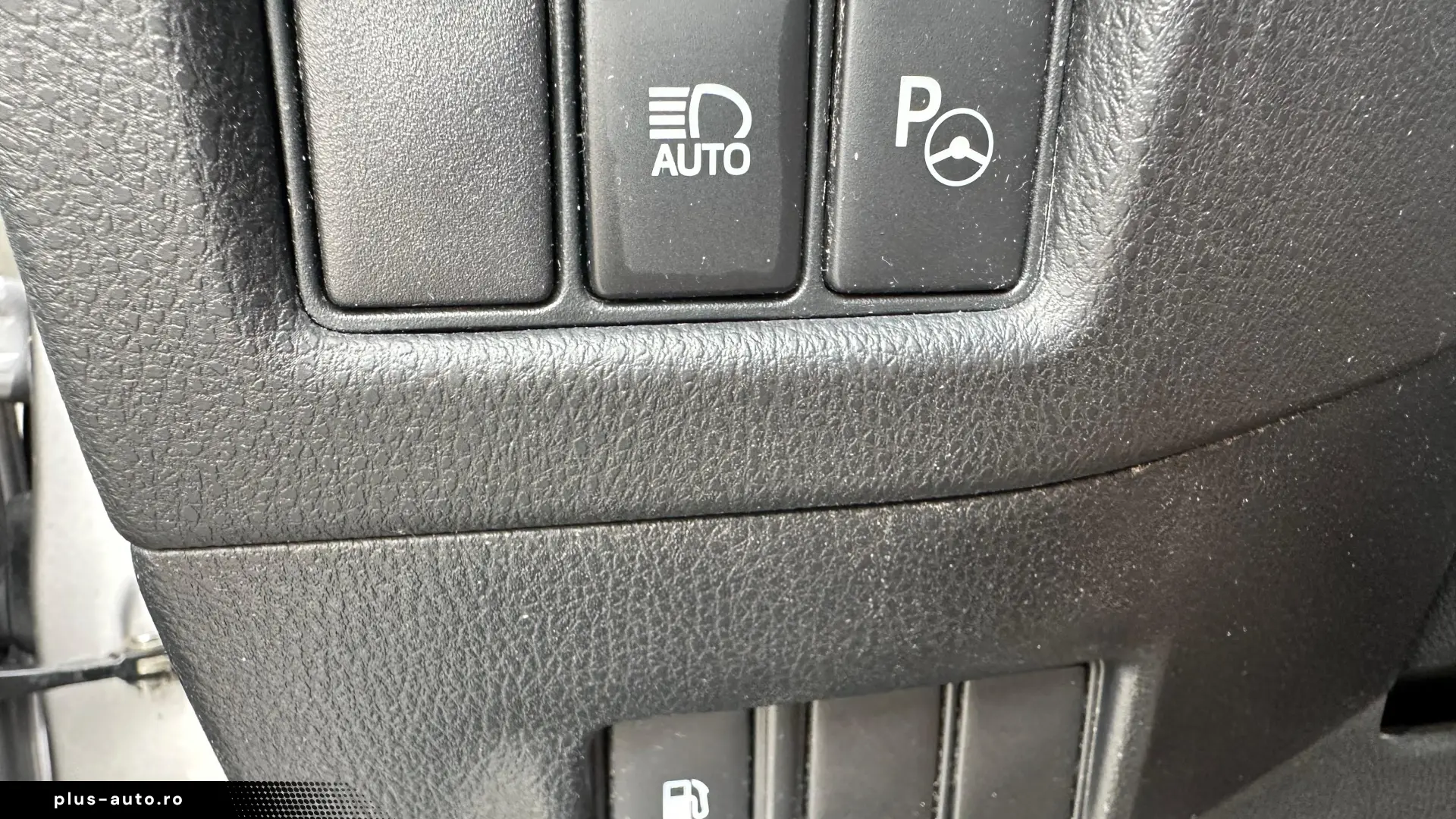 Toyota C-HR Hibrid 1.8 Benzina 122 CP An 2018