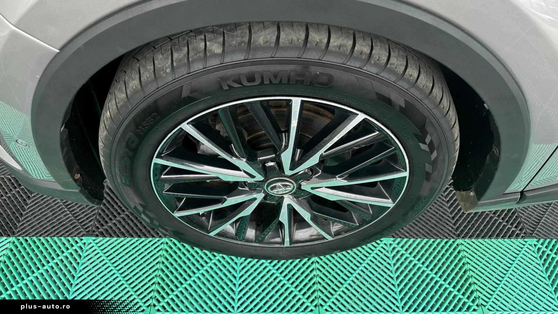 Toyota C-HR Hibrid 1.8 Benzina 122 CP An 2018