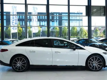 Mercedes-Benz EQS 450   AMG NIGHT AIRM PANO DESIGNO
