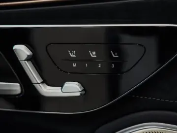 Mercedes-Benz EQS 450   AMG NIGHT AIRM PANO DESIGNO