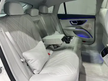 Mercedes-Benz EQS 450  AMG Premium Airmatic Massage