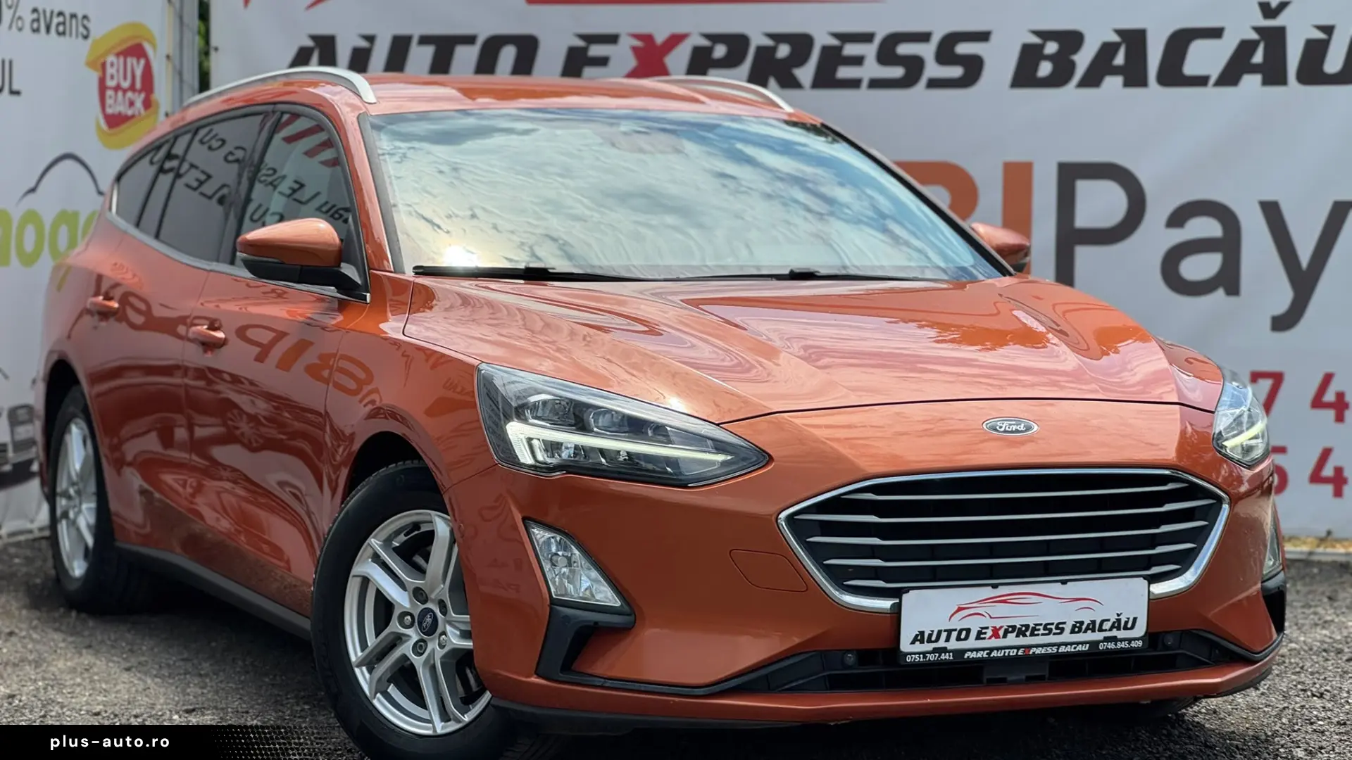 FORD FOCUS