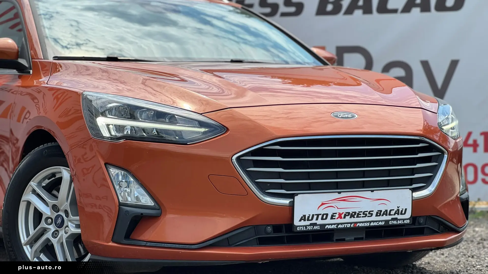FORD FOCUS