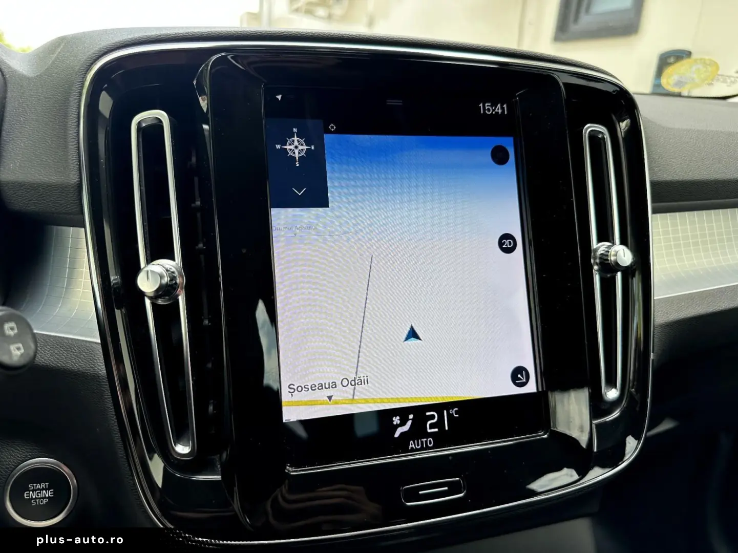 VOLVO XC40 2019 — imagine 13