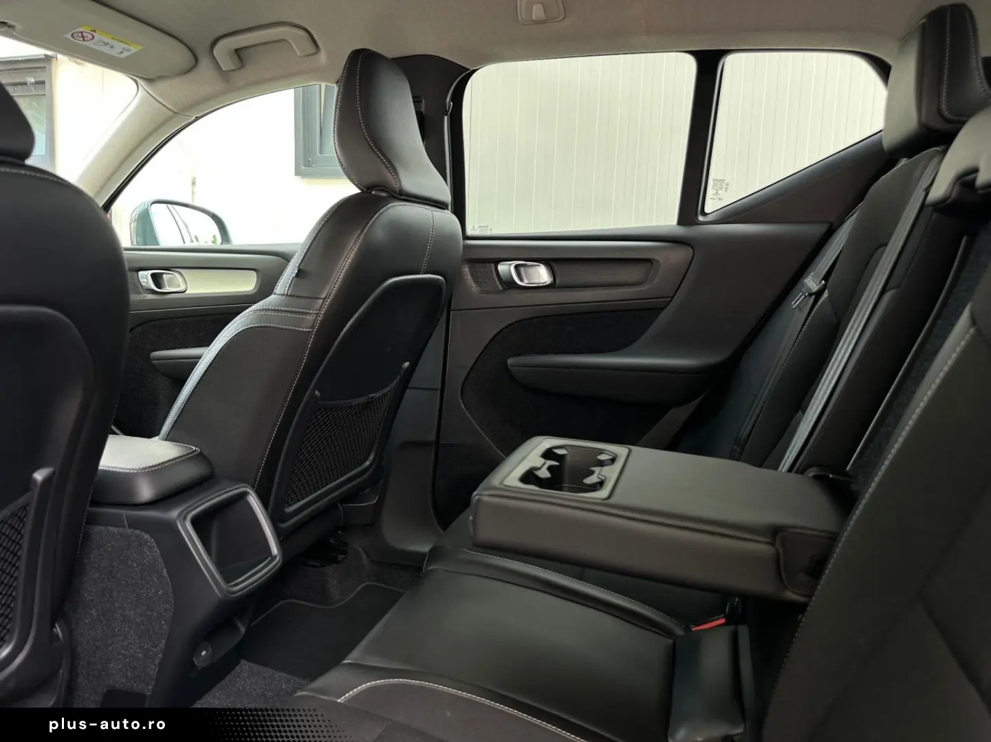 VOLVO XC40 2019 — imagine 18