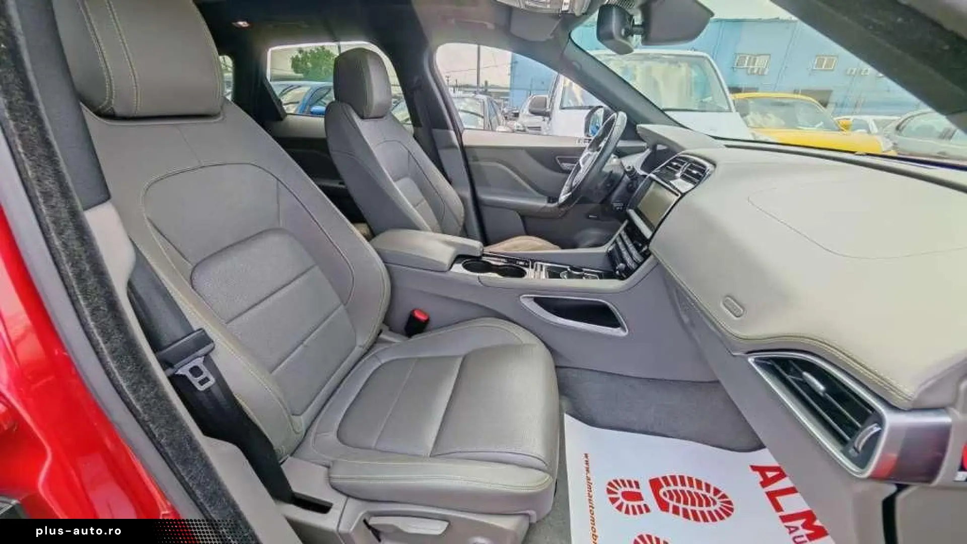 Jaguar F-Pace R-Dynamic 4x4 Diesel 2017 - Rate   Credit   Ga