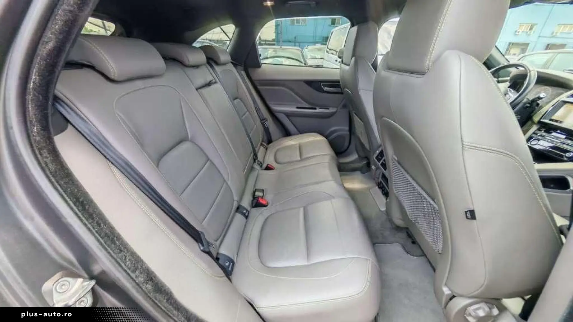 Jaguar F-Pace R-Dynamic 4x4 Diesel 2017 - Rate   Credit   Ga