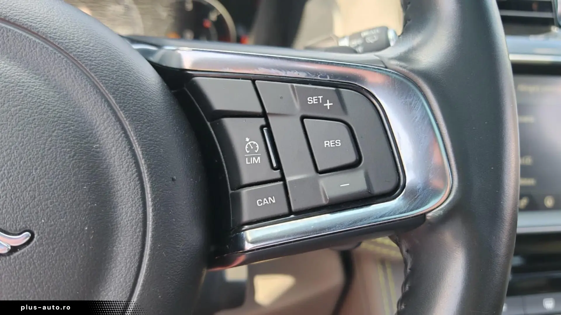 Jaguar F-Pace R-Dynamic 4x4 Diesel 2017 - Rate   Credit   Ga
