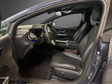 Mercedes-Benz EQE 300 AMG Exterior Panoramic