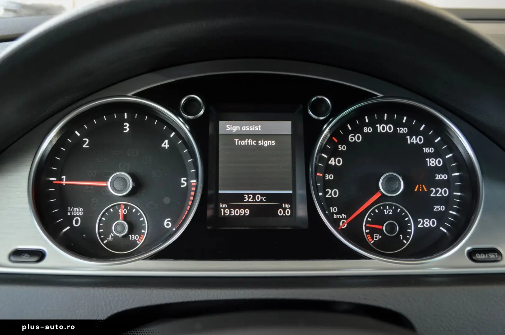 Volkswagen Passat-Cc