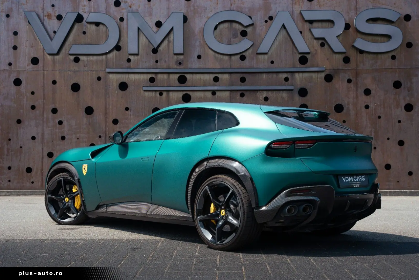 FERRARI Purosangue  ATELIER FULL CARBON MASSAGE FULL