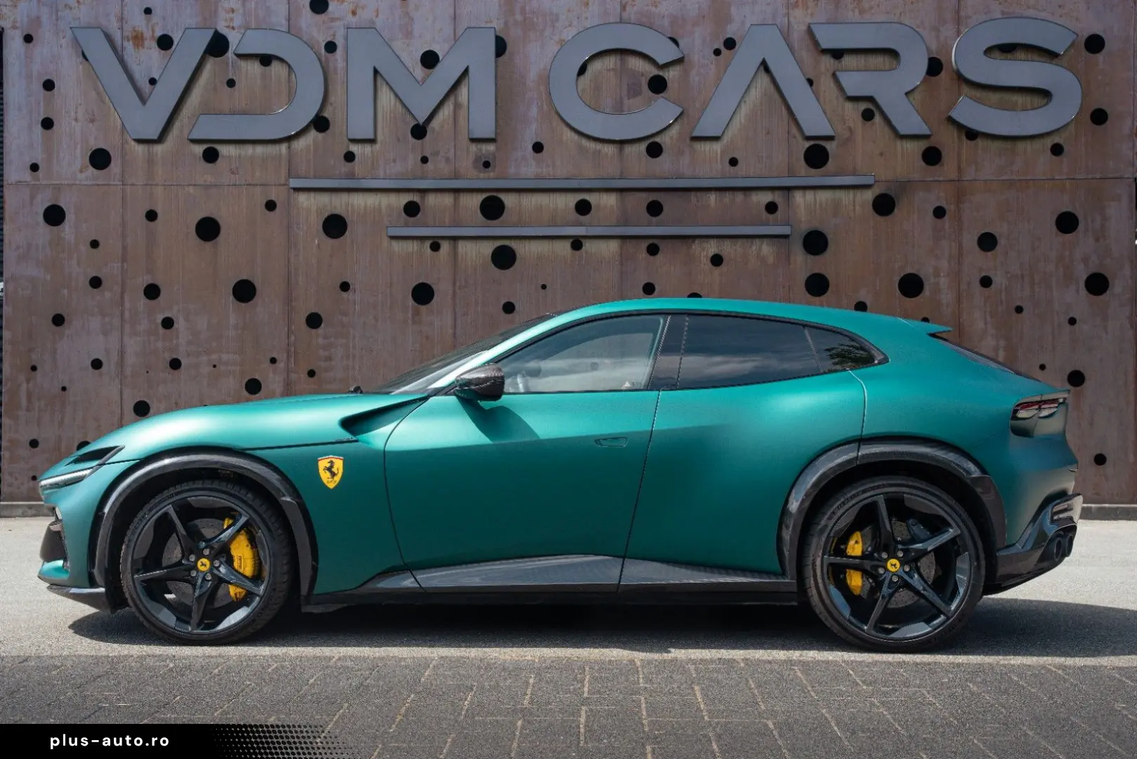 FERRARI Purosangue  ATELIER FULL CARBON MASSAGE FULL