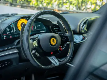 FERRARI Purosangue  ATELIER FULL CARBON MASSAGE FULL