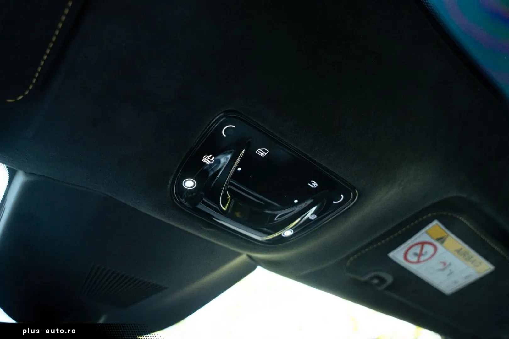 FERRARI Purosangue  ATELIER FULL CARBON MASSAGE FULL
