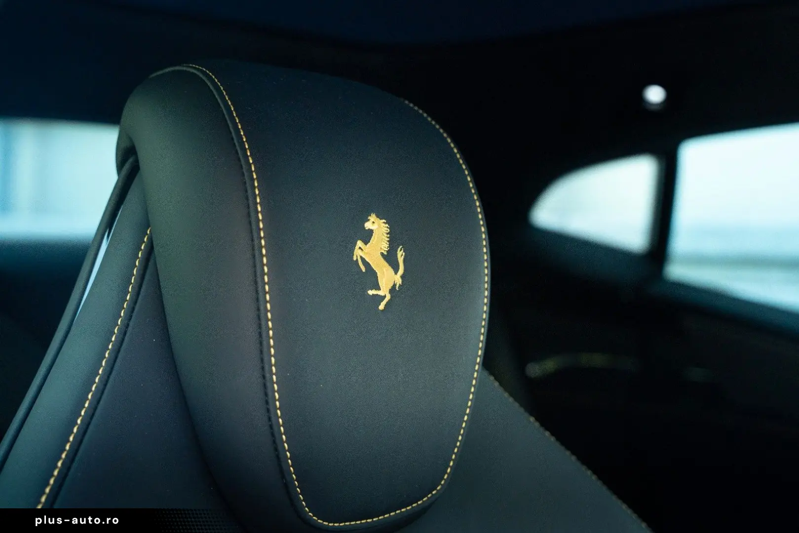 FERRARI Purosangue  ATELIER FULL CARBON MASSAGE FULL