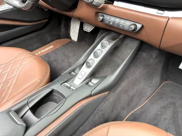 FERRARI 812 GTS LIFT Carbon Kamera Diamond Seats 360