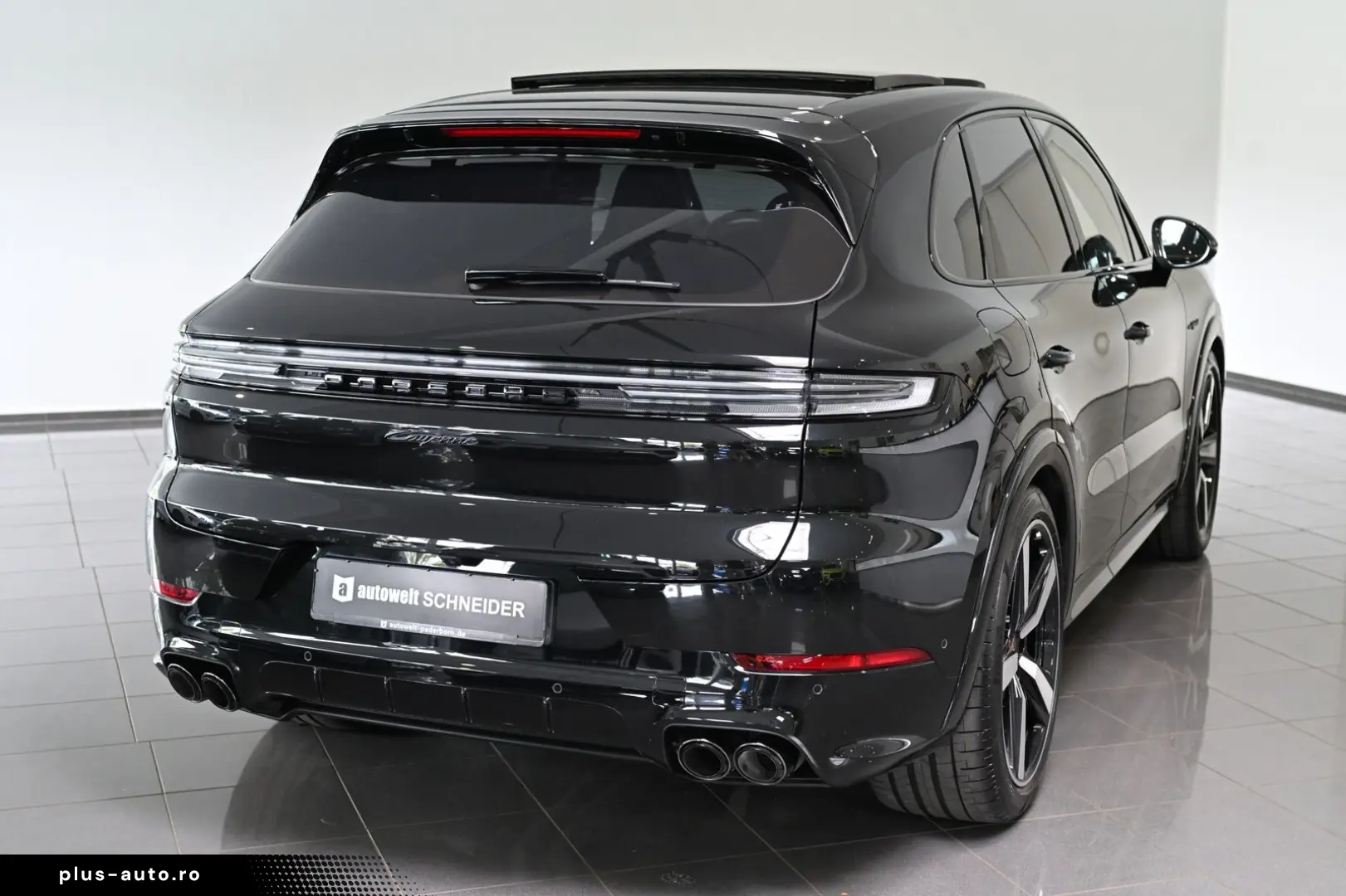 PORSCHE Cayenne E-Hybrid SportDesign AHK Pano ACC HUD 22