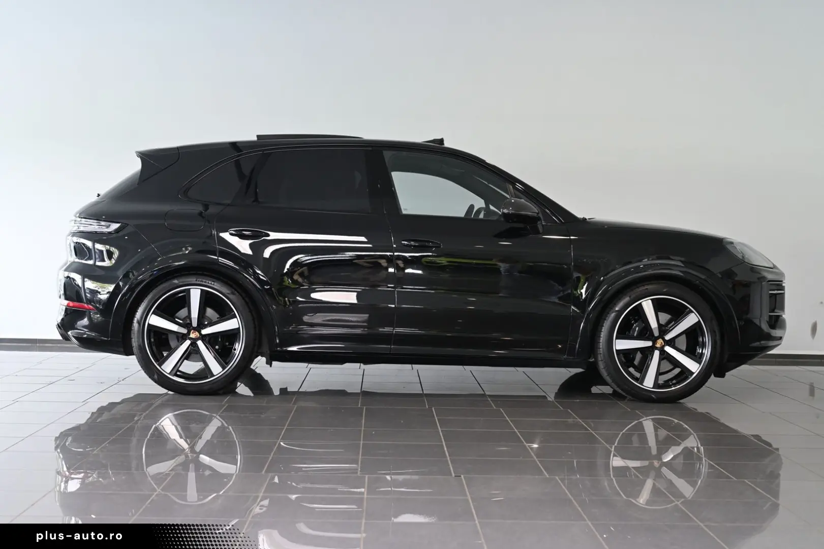 PORSCHE Cayenne E-Hybrid SportDesign AHK Pano ACC HUD 22