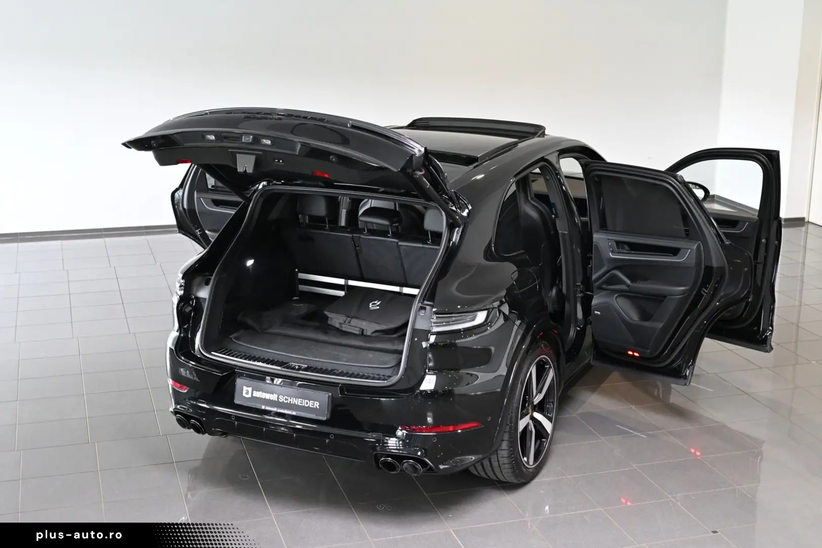 PORSCHE Cayenne E-Hybrid SportDesign AHK Pano ACC HUD 22