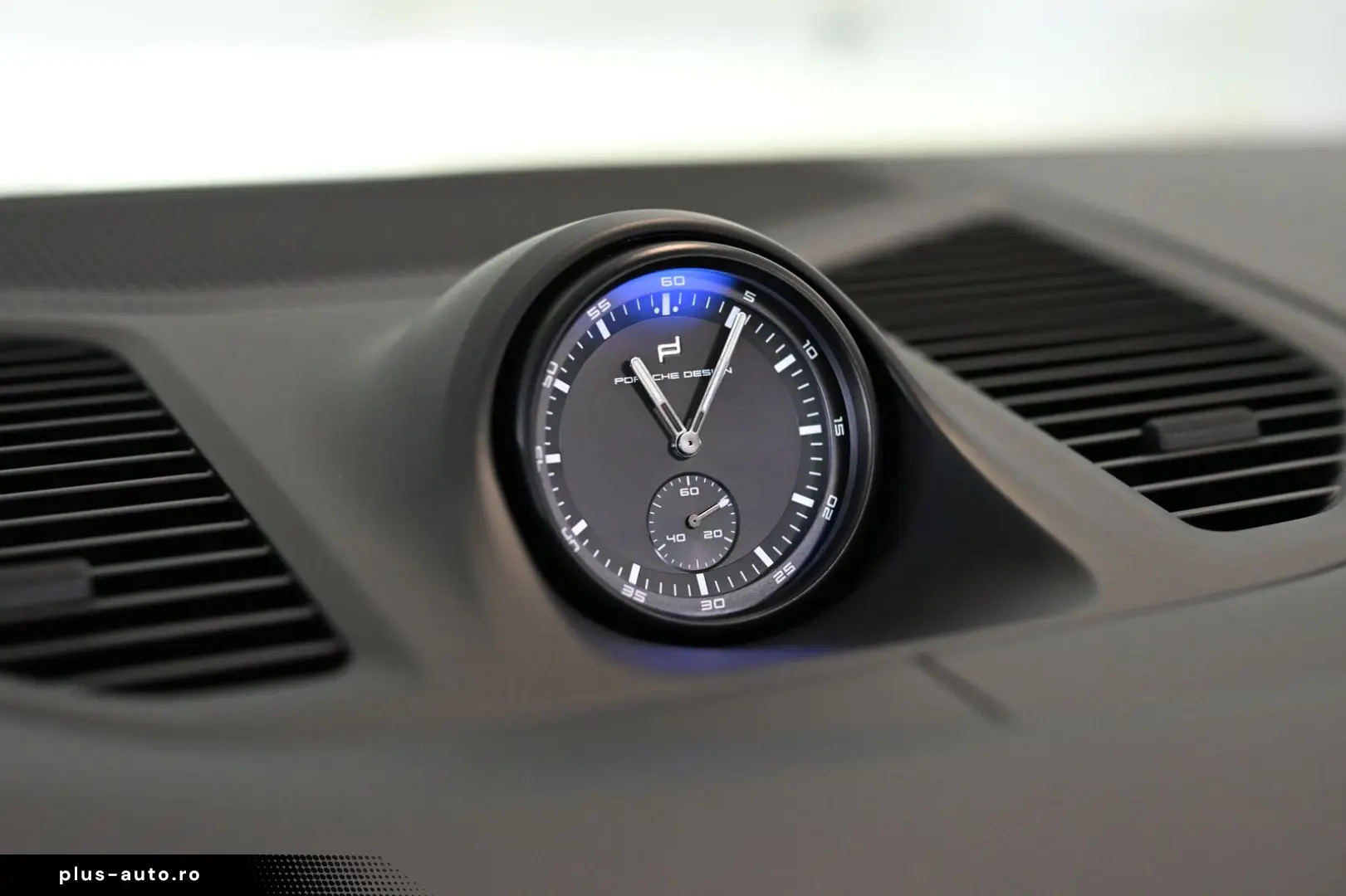 PORSCHE Cayenne E-Hybrid SportDesign AHK Pano ACC HUD 22