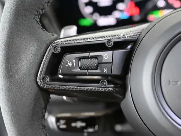 PORSCHE Cayenne E-Hybrid SportDesign AHK Pano ACC HUD 22