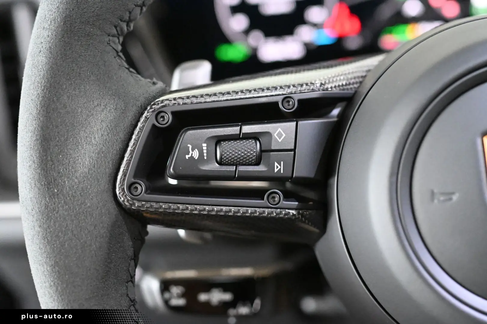 PORSCHE Cayenne E-Hybrid SportDesign AHK Pano ACC HUD 22