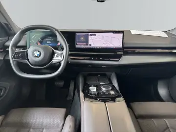 BMW 520d Limousine 18  LC Prof. HUD DAB Pano