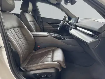 BMW 520d Limousine 18  LC Prof. HUD DAB Pano