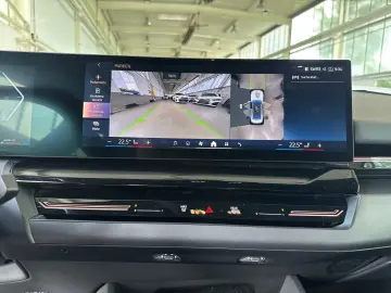BMW 520d Limousine 18  LC Prof. HUD DAB Pano
