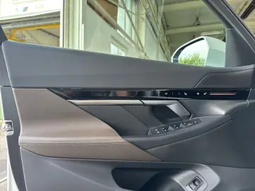 BMW 520d Limousine 18  LC Prof. HUD DAB Pano