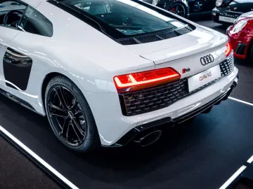 AUDI R8 RWD Performance