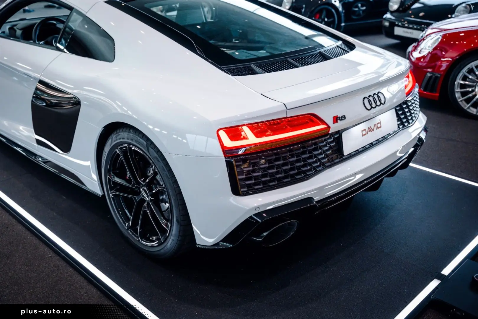 AUDI R8 RWD Performance