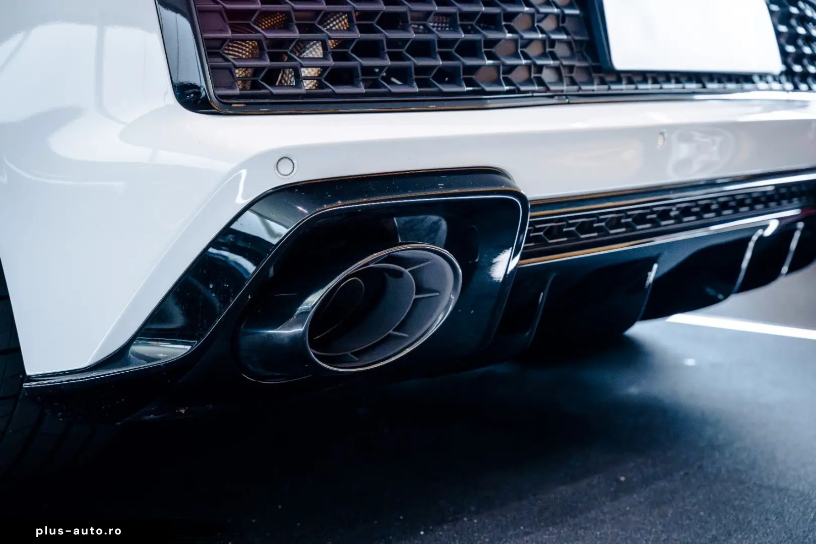 AUDI R8 RWD Performance