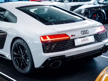 AUDI R8 RWD Performance