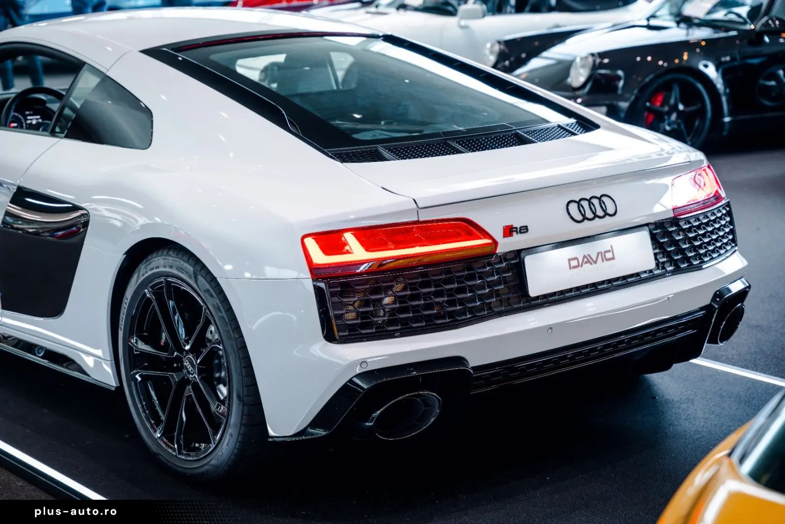 AUDI R8 RWD Performance