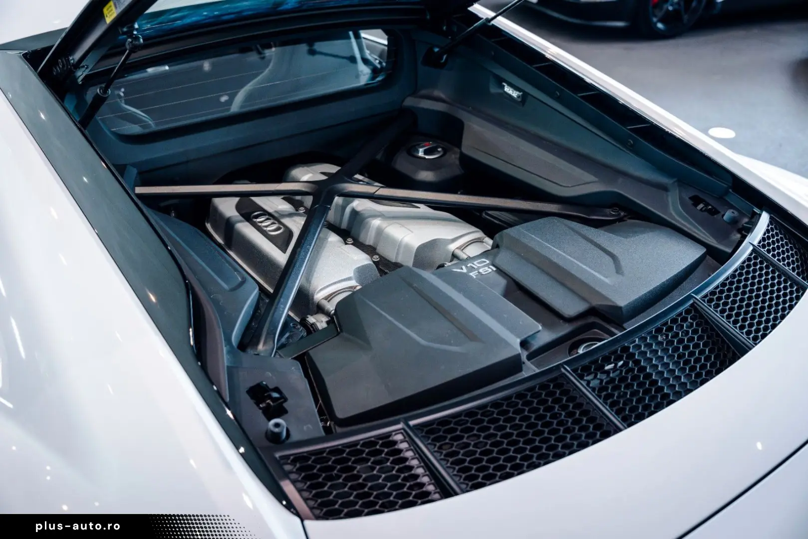 AUDI R8 RWD Performance