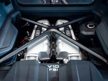 AUDI R8 RWD Performance
