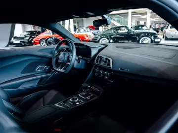 AUDI R8 RWD Performance