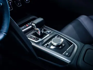 AUDI R8 RWD Performance