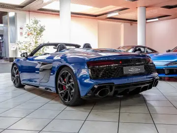 AUDI R8 Performance Spyder RWD