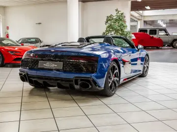AUDI R8 Performance Spyder RWD
