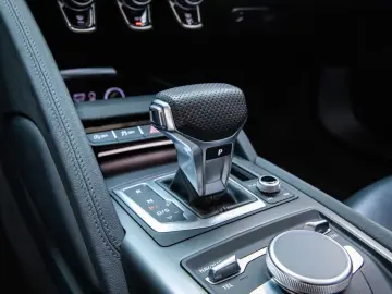 AUDI R8 Performance Spyder RWD