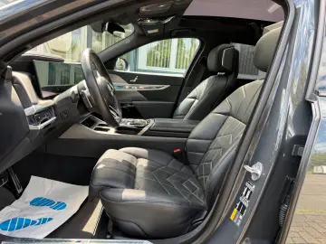 BMW i7 xDrive 60 M Sport  TV